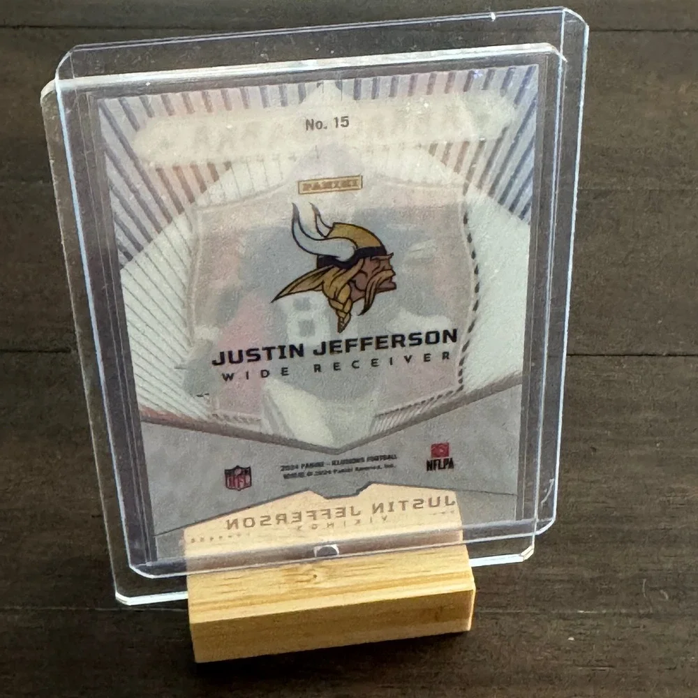 Panini Illusions Abracadabra Justin Jefferson Purple Minnesota Vikings Card 15